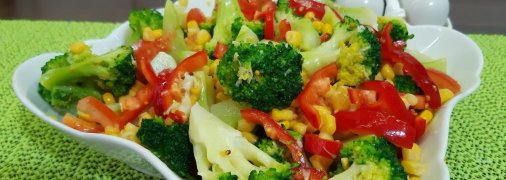 Тушкований перець з броколі