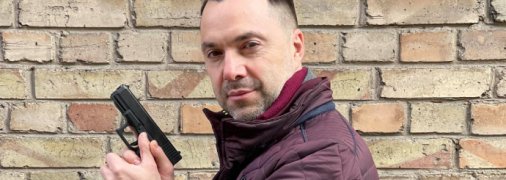 Олексій Арестович готовий до оборони країни