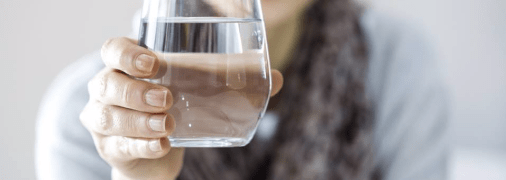 Как правильно пить воду зимой: 5 советов для всей семьи