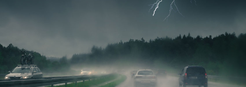 Під час грози кузов авто може функціонувати, як клітка Фарадея