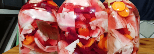 Закуска з капусти та буряка