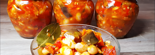 Салат з баклажанів і квасолі на зиму