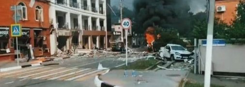 На російському курорті вибухнув готель: є загиблі і постраждалі (фото, відео)