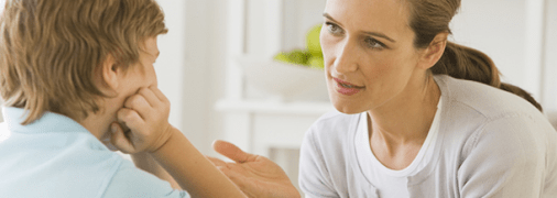 «Бить детей бесполезно и вредно»: 8 правил воспитания от педиатров