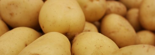 Чищення молодої картоплі