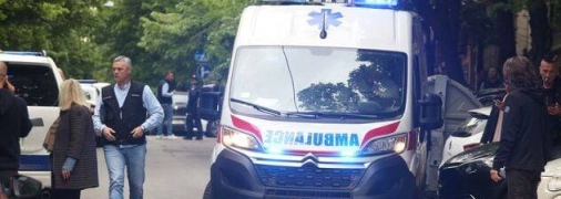 Медики и полиция прибыли на место кровавого происшествия