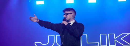 Шоумен і співак Юлік, він же Назарій Гук