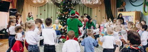 FAVBET Foundation организовали зимние праздники для воспитанников украинских детских домов