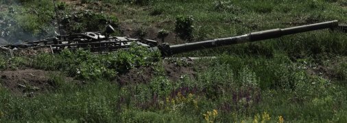 Українські військові тримають оборону на всіх напрямках