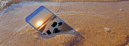 Телефон після води можна врятувати