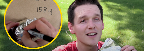 Блискуча чи матова сторона повинна бути