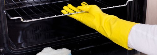 Очистити дверцята духовки дуже просто