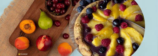 Піца з сирною основою та свіжими фруктами