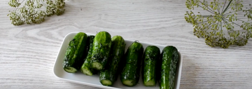 Малосольні огірки