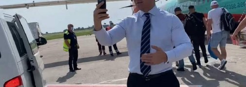 Тищенко опубликовал видео, из-за которого произошла задержка самолета 