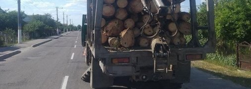 Оторвавшееся от грузовика колесо убило пешехода на Ровенщине: фото и подробности трагедии