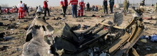 Крушение самолета МАУ в Иране: родственников жертв запугивали