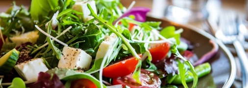 Для тих, хто стежить за фігурою (фото створене з допомогою ШІ)