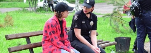 16-летняя девушка через минное поле сбежала из Горловки (фото)