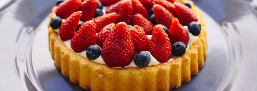 Сладкая выпечка с клубникой: ТОП-5 изумительных рецептов