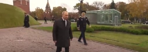 Путин "распадается" на части? Странность в поведении президента России озадачила сеть