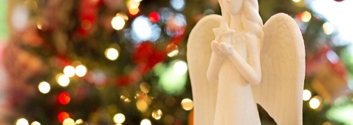 Вітання та найкращі побажання в цей світлий і прекрасний день