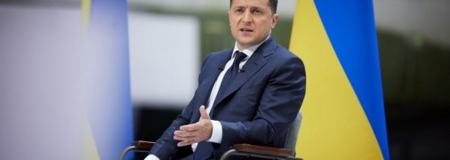 Вялотекущая, но война: какие отношения у Зеленского с олигархами сейчас, и как по ним ударит новый закон