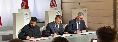 Лидеры трех государств подписали Парижский меморандум