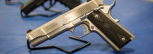 Українці з 2023 року зможуть легально купувати пістолети