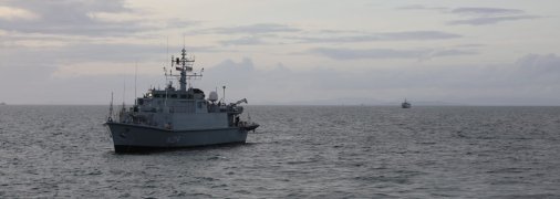 Український корабель під час навчань в Британії