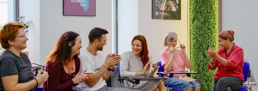 Все більше людей переходять на українську та шукають підтримки