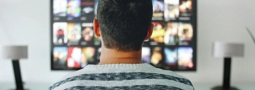 Диванные военные эксперты - вредители, они играют на руку кремлю