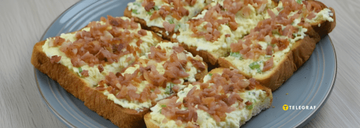 Бутерброди з беконом та яйцями