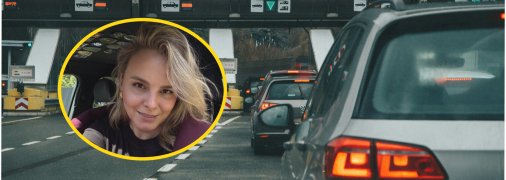 Волонтерку принизили на кордоні