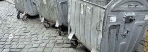 Сміттєві баки ховали "страшний секрет"
