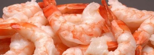 Большие и ярко красные: в курортной Затоке отдыхающим продают фальшивые креветки (видео)