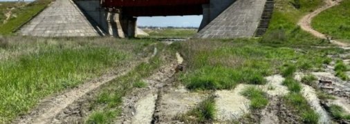 В сети показали, как оккупанты уничтожают реку в Крыму (фото, видео)