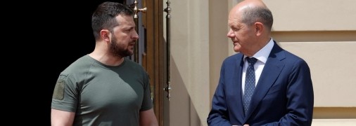 Зеленский благодарен Шольцу за всю поддержку, но не понимает позиции насчет тяжелого вооружения