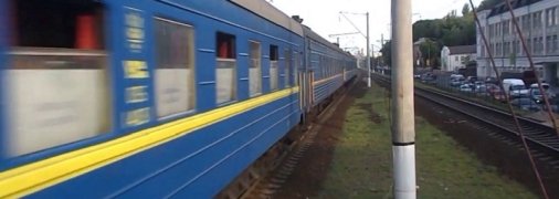 Півтора десятка потягів затримуються через негоду на заході України (список)