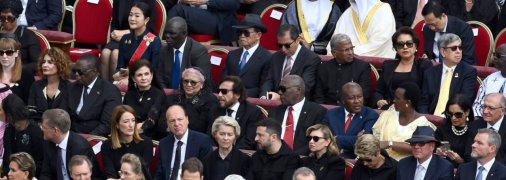 Хто був присутній на інтронізації Папи Римського