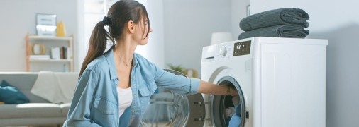 Как вернуть черный цвет одежды после стирки