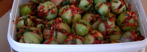 Гостренька закуска з помідорів