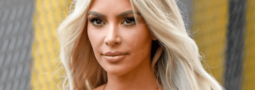 Дочь Ким Кардашьян выполняет работу по дому за подарки