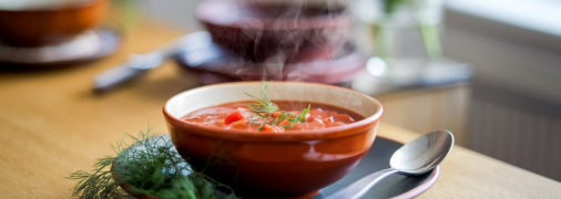 Навіщо лити у борщ буряковий сік