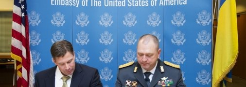 "У нас немає ближче партнера": Україна і США уклали важливий договір по боротьбі з наркоторгівлею