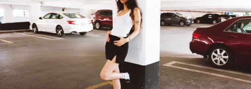 Мини-юбки - тренд лета 2023