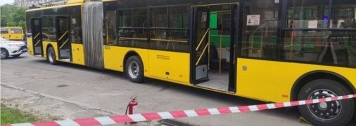 "Хотел убить всех": метатель "коктейля Молотова" в киевский троллейбус ошарашил признанием (видео)