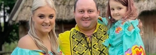 Юморист и актер Юрий Ткач растрогал сеть ярким семейным фото