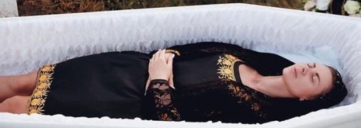 Презентация одежды для похорон. Фото: t.me/dniprooblcentr