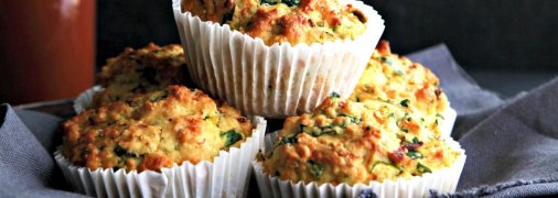 Идея для правильного питания: куриные кексы с яблоками